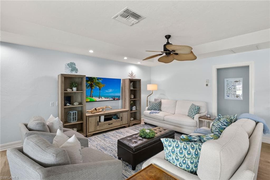 1236 Lamplighter Ct, Marco Island, FL 34145-4