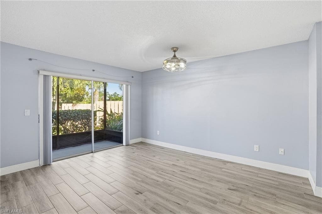 6431 Royal Woods Dr, Fort Myers, FL 33908-9