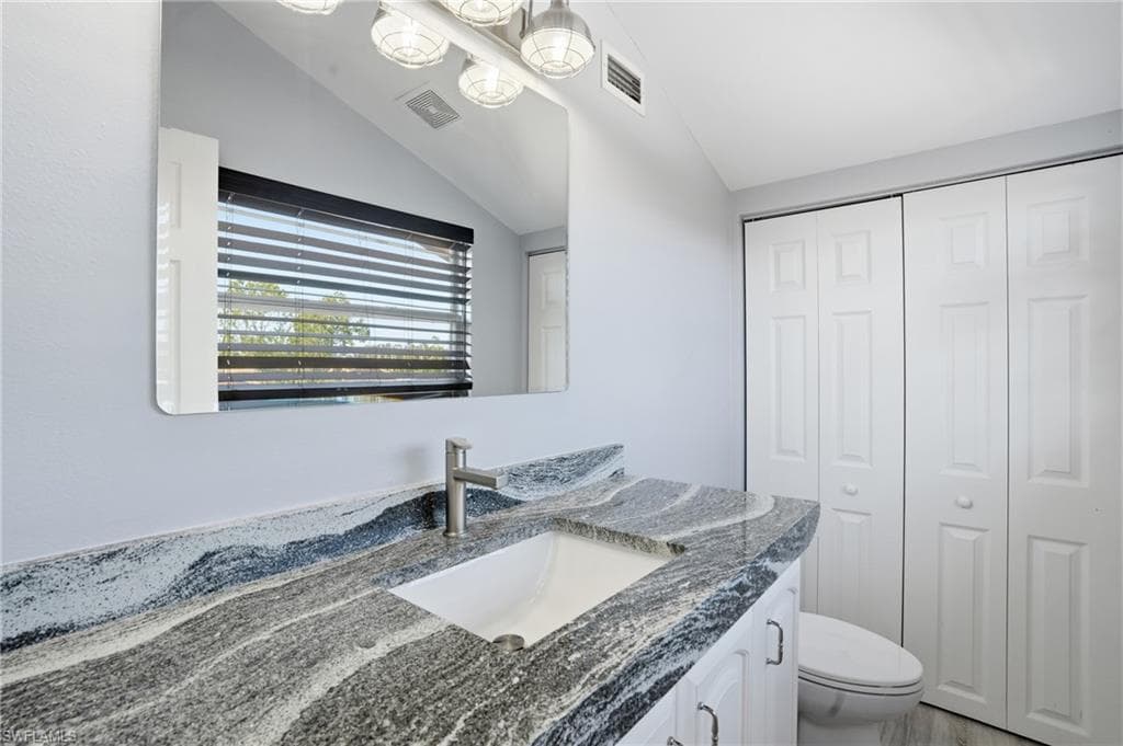 6431 Royal Woods Dr, Fort Myers, FL 33908-19