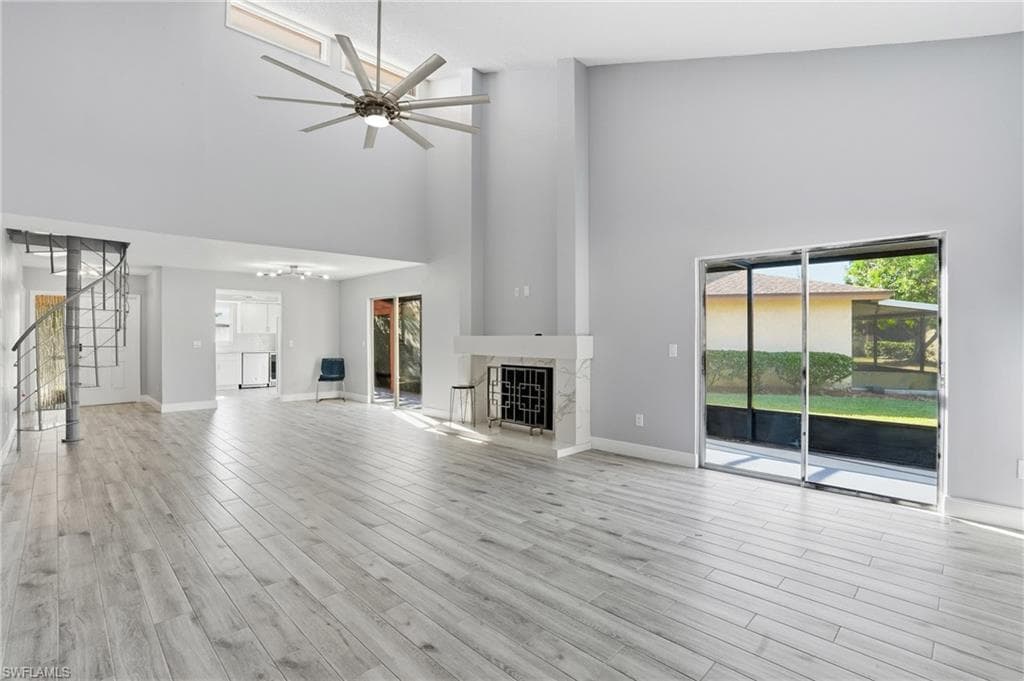 6431 Royal Woods Dr, Fort Myers, FL 33908-5