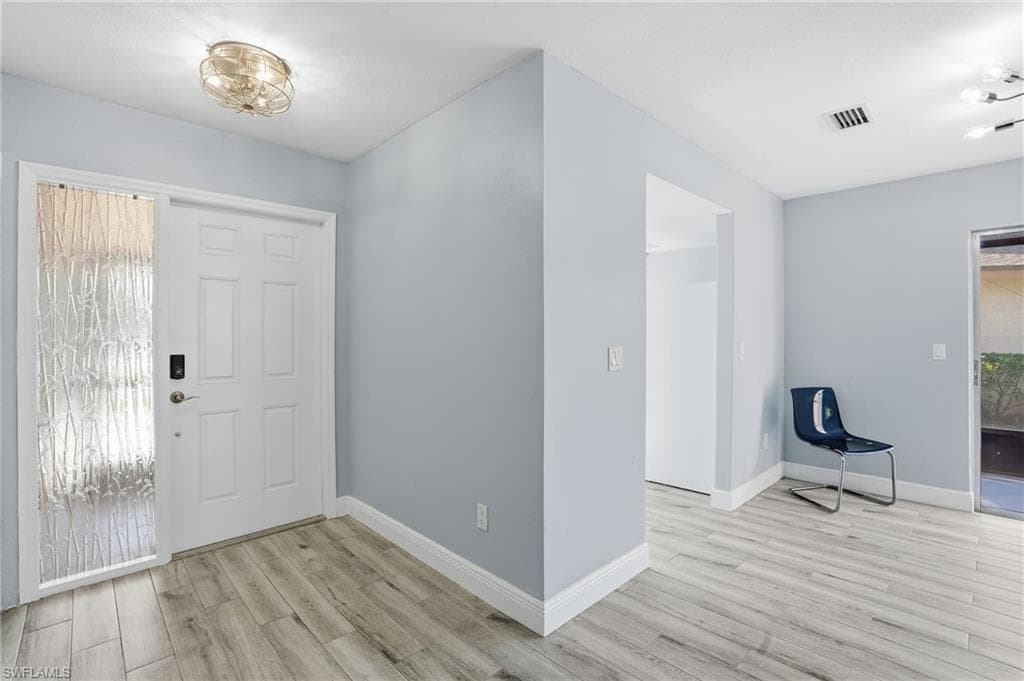 6431 Royal Woods Dr, Fort Myers, FL 33908-6