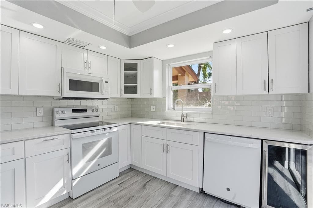 6431 Royal Woods Dr, Fort Myers, FL 33908-7