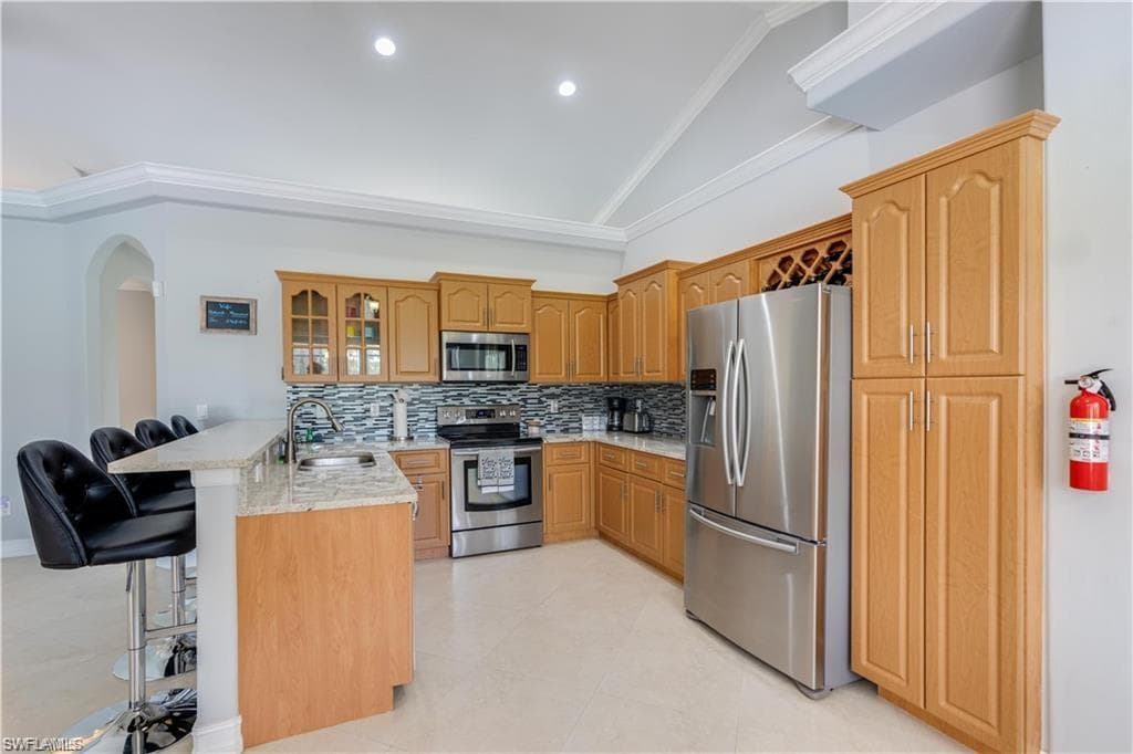 2960 10th Ave NE, Naples, FL 34120-8