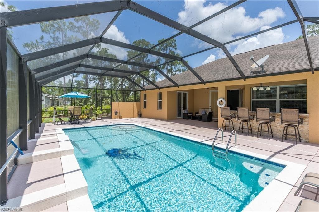 2960 10th Ave NE, Naples, FL 34120-20