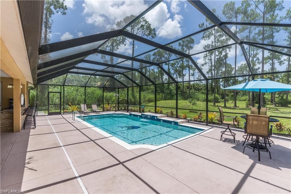 2960 10th Ave NE, Naples, FL 34120-1