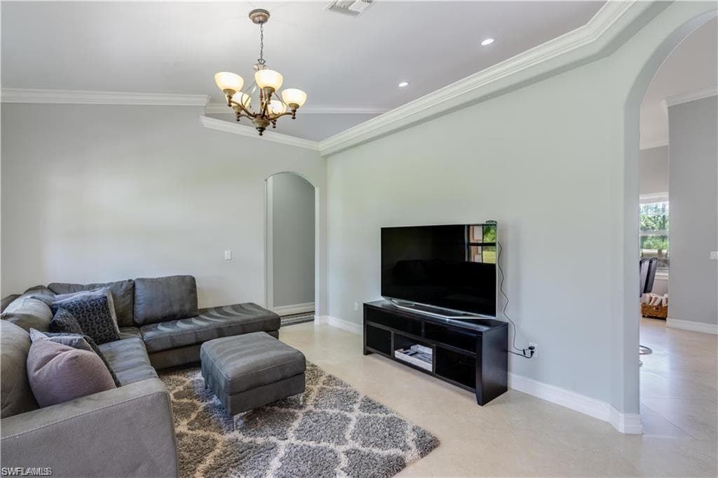 2960 10th Ave NE, Naples, FL 34120-4