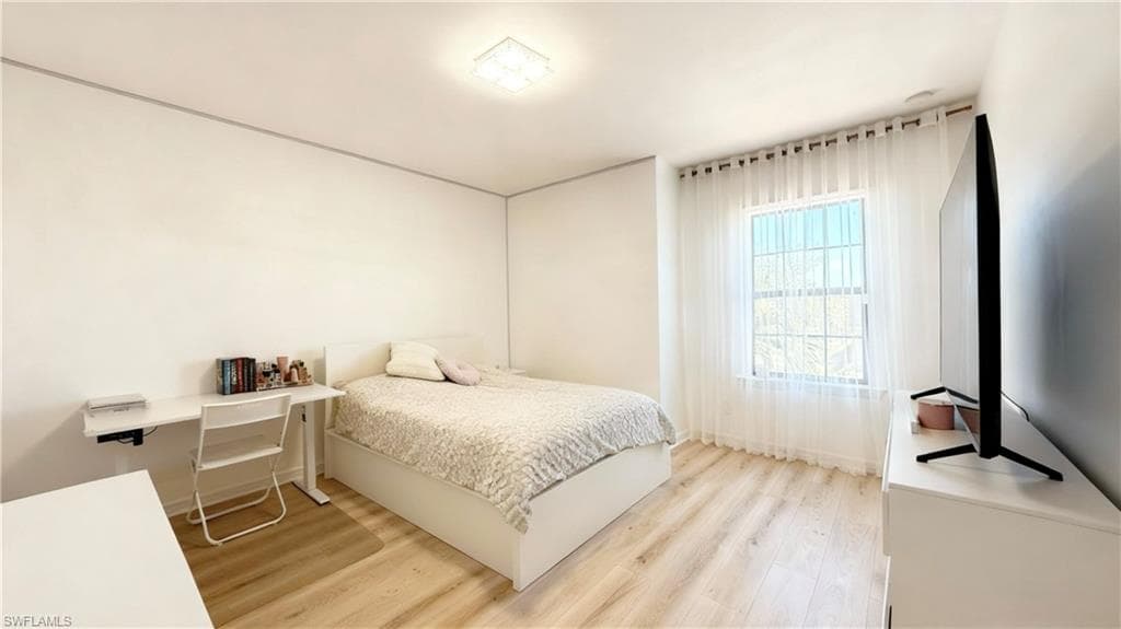 15286 Summit Place Cir 175, Naples, FL 34119-15