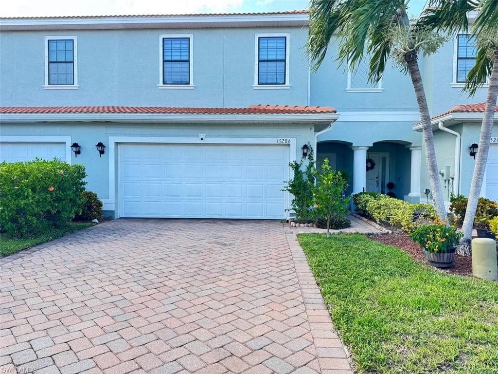 15286 Summit Place Cir 175, Naples, FL 34119-2
