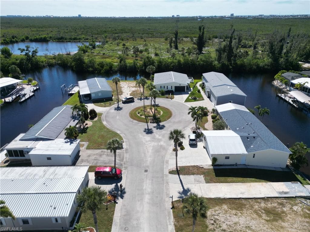 17940 Peppard Dr, Fort Myers Beach, FL 33931-2