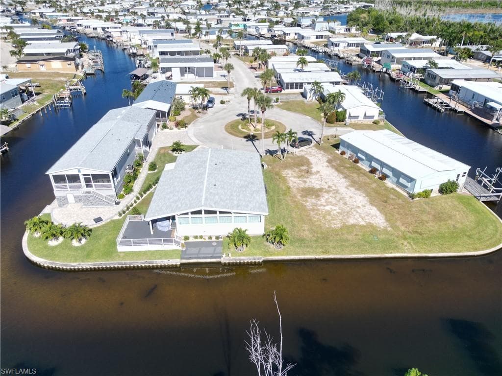 17940 Peppard Dr, Fort Myers Beach, FL 33931-4