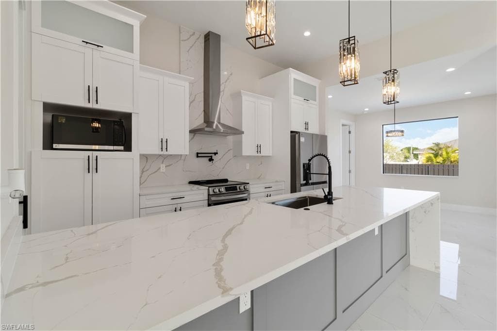 2015 21 St, Cape Coral, FL 33993-11