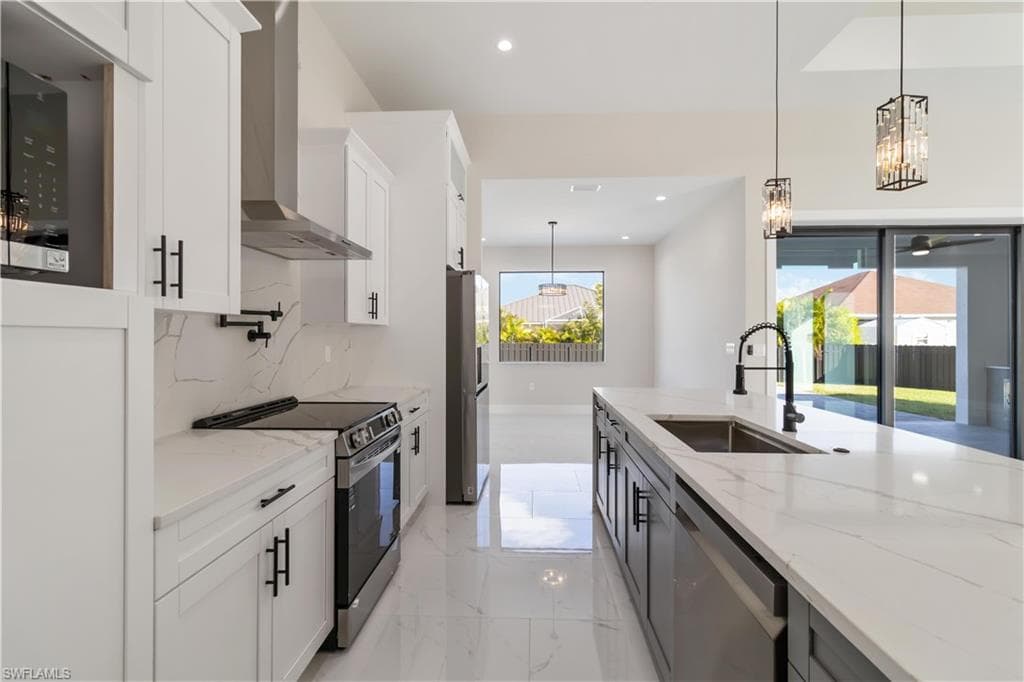 2015 21 St, Cape Coral, FL 33993-12