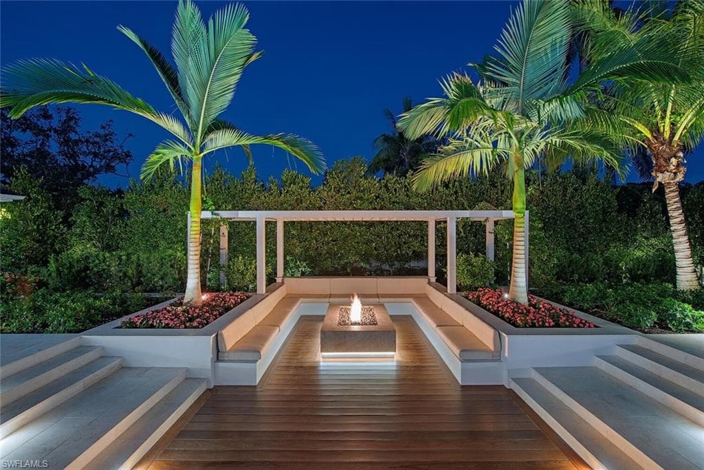 1731 Gordon Dr, Naples, FL 34102-45