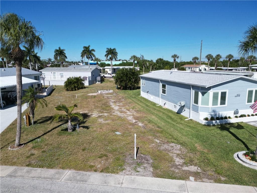 11380 Azalea Ln, Fort Myers Beach, FL 33931-1