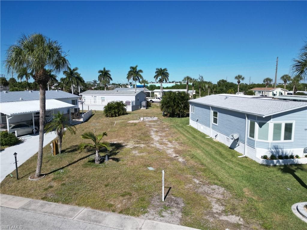 11380 Azalea Ln, Fort Myers Beach, FL 33931-2
