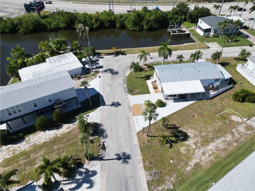11380 Azalea Ln, Fort Myers Beach, FL 33931-4
