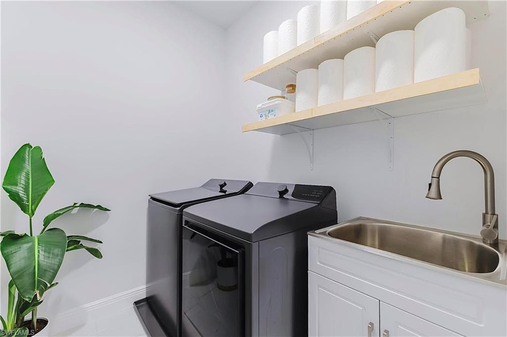 4101 10th Ave, Cape Coral, FL 33909-32