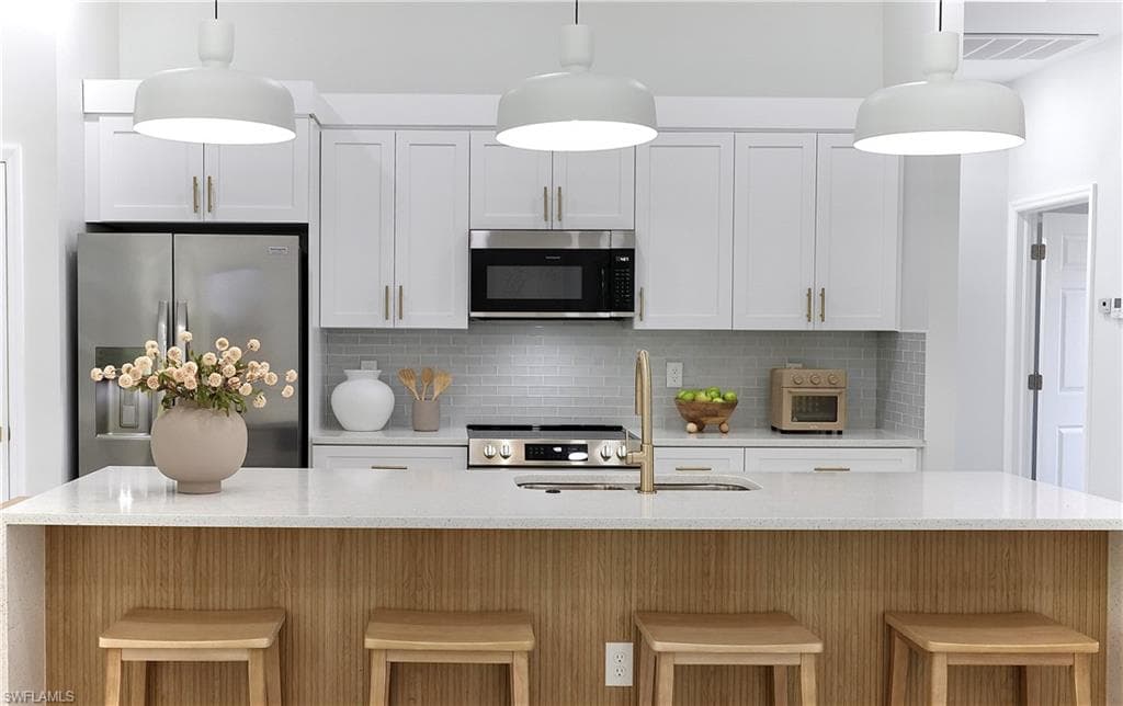 4101 10th Ave, Cape Coral, FL 33909-4