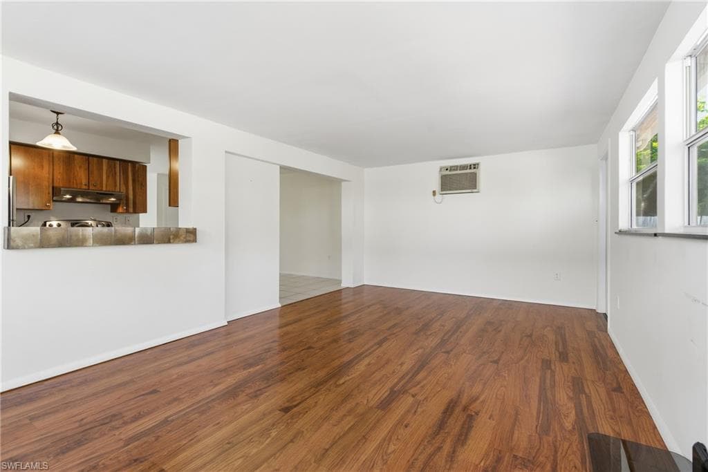 1235 Rordon Ave, Naples, FL 34103-16