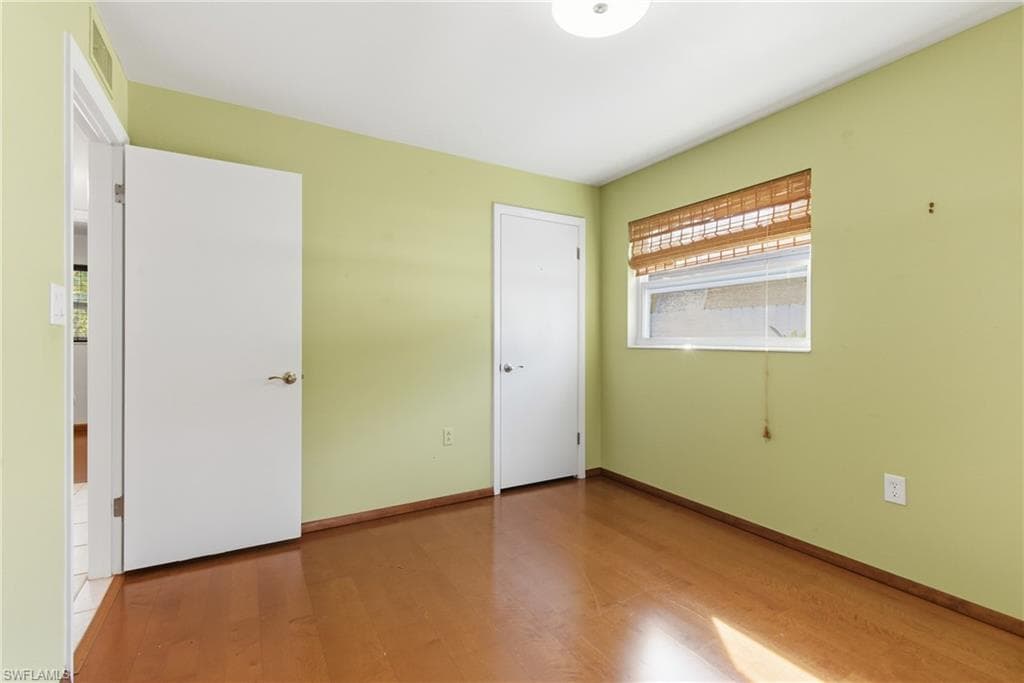 1235 Rordon Ave, Naples, FL 34103-29