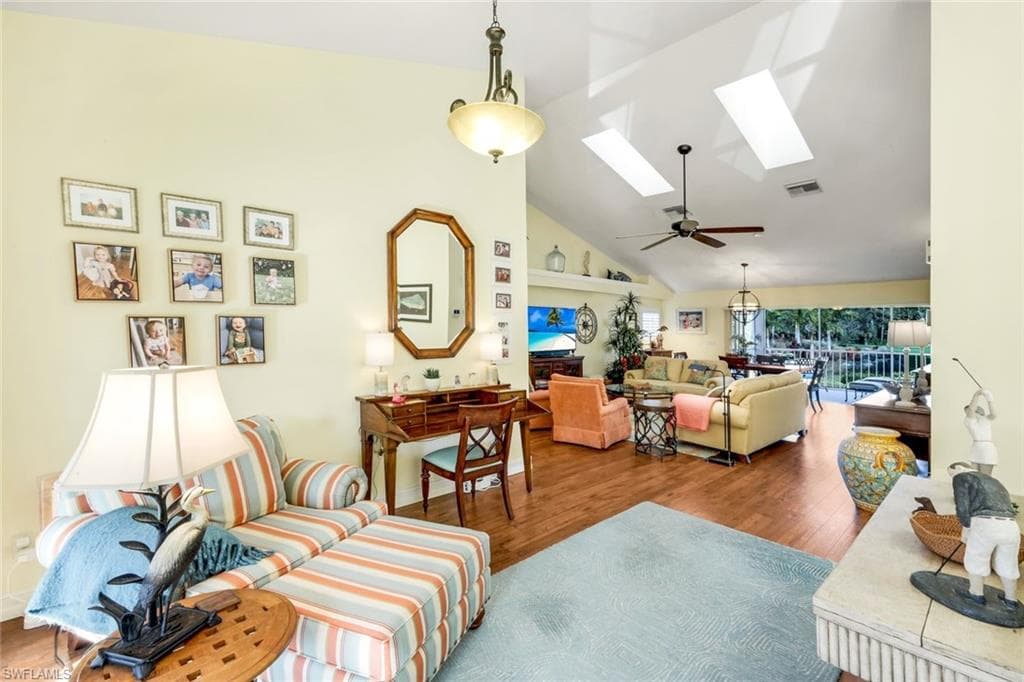 269 Perignon Pl 16-2, Naples, FL 34119-8