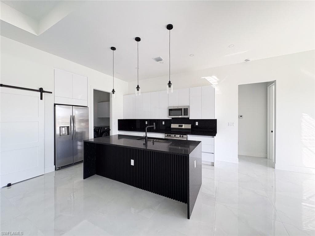 1712 Canton Ave, Lehigh Acres, FL 33972-8