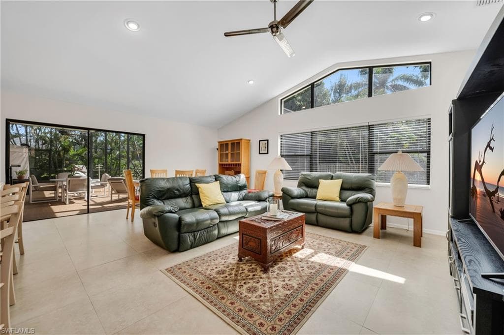 28200 Winthrop Cir, Bonita Springs, FL 34134-8