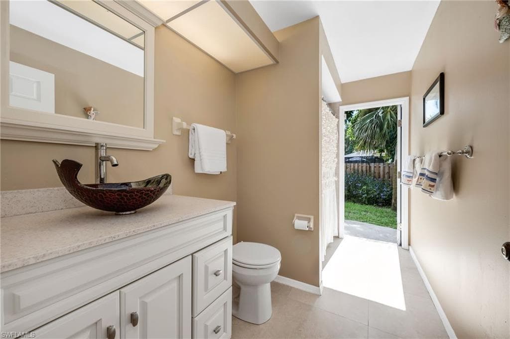 28200 Winthrop Cir, Bonita Springs, FL 34134-16