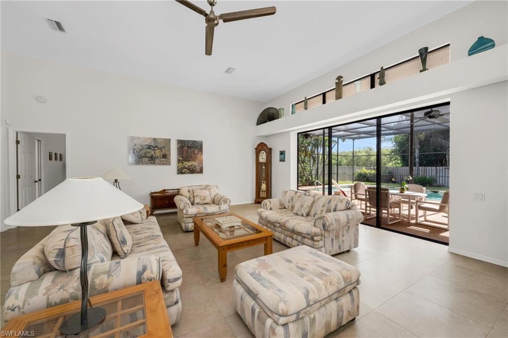 28200 Winthrop Cir, Bonita Springs, FL 34134-5