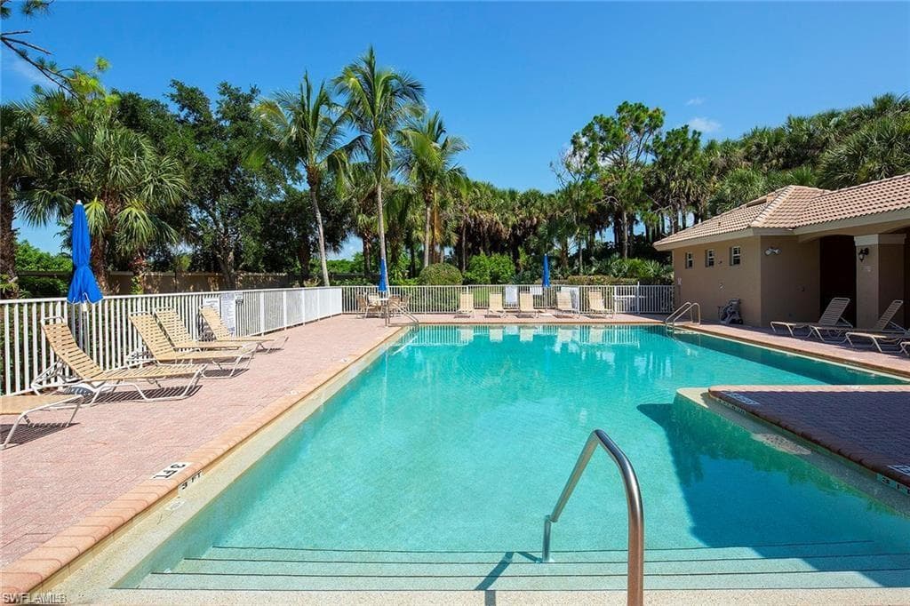 9111 Palmetto Ridge Dr 201, Estero, FL 34135-49