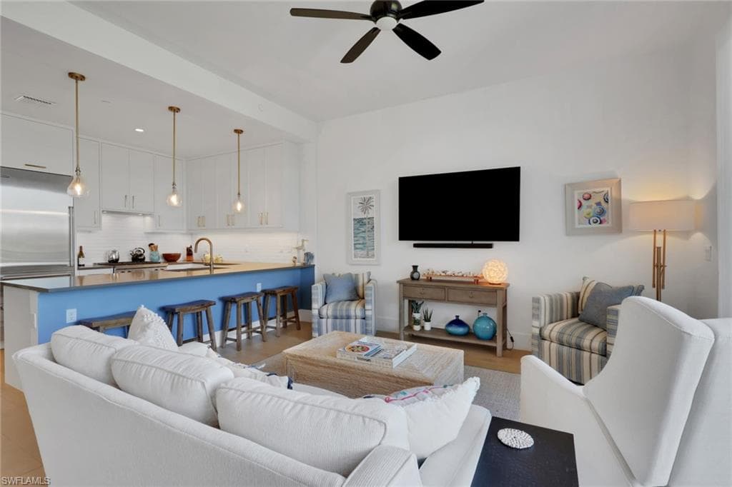 850 Central 303, Other, FL 34102-9