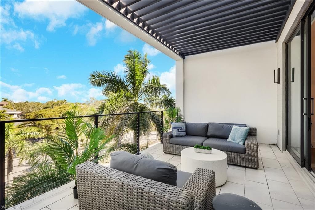 850 Central 303, Other, FL 34102-16