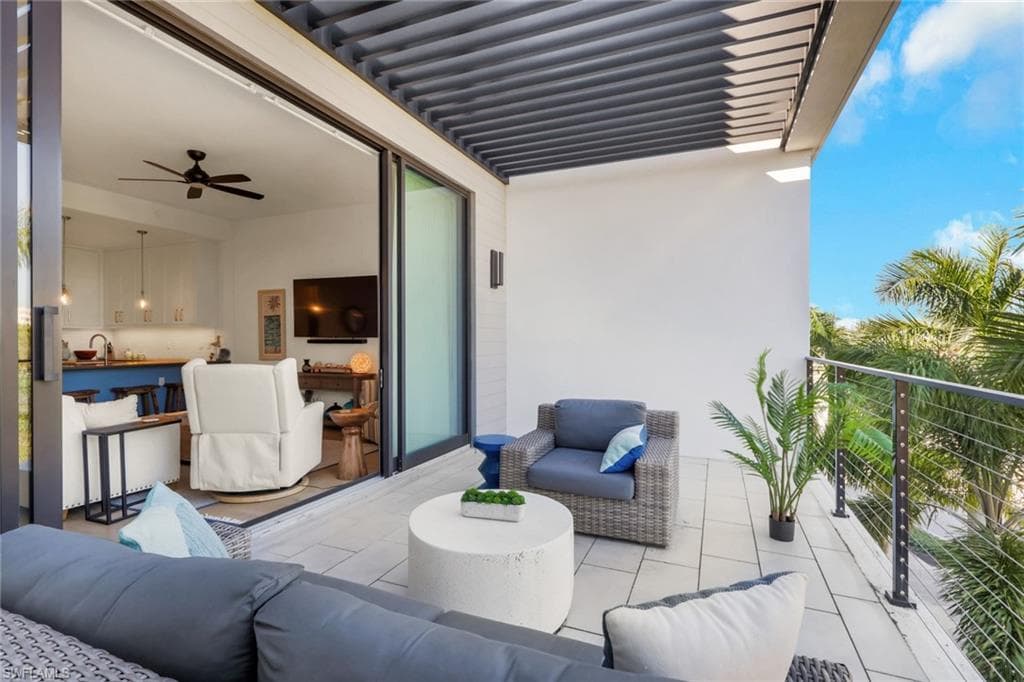 850 Central 303, Other, FL 34102-17