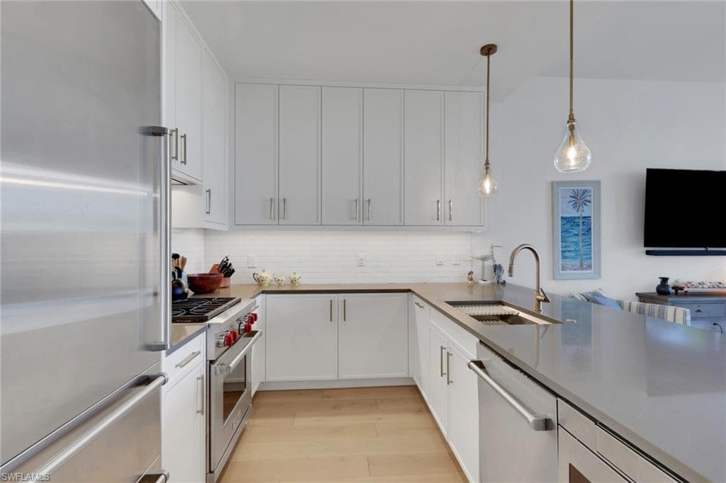 850 Central 303, Other, FL 34102-5