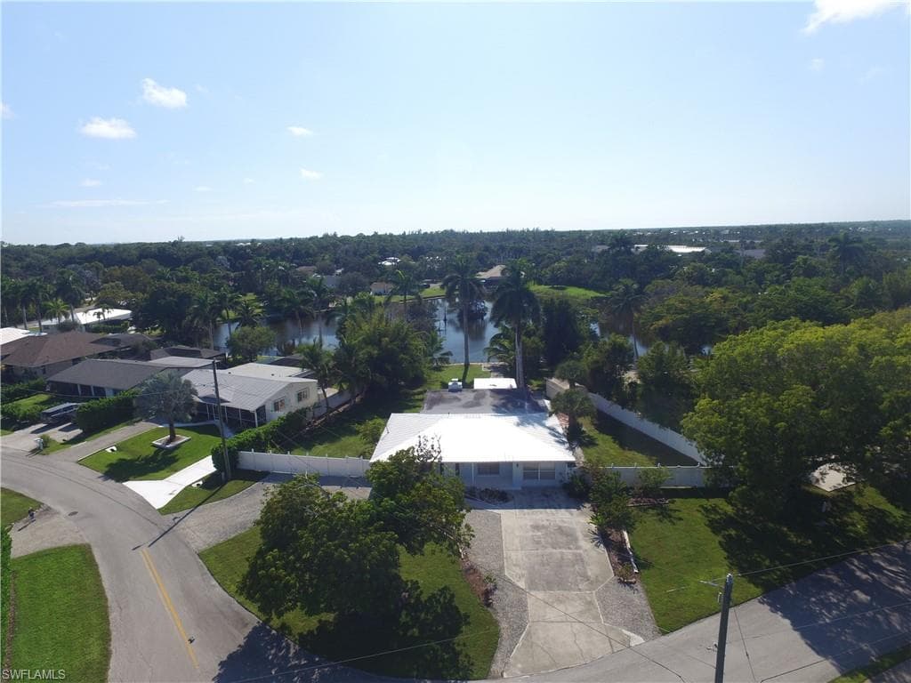 22 Constitution Dr, Naples, FL 34112-12