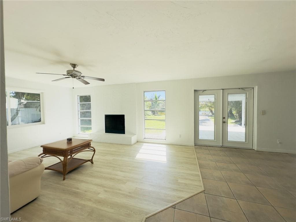 22 Constitution Dr, Naples, FL 34112-18