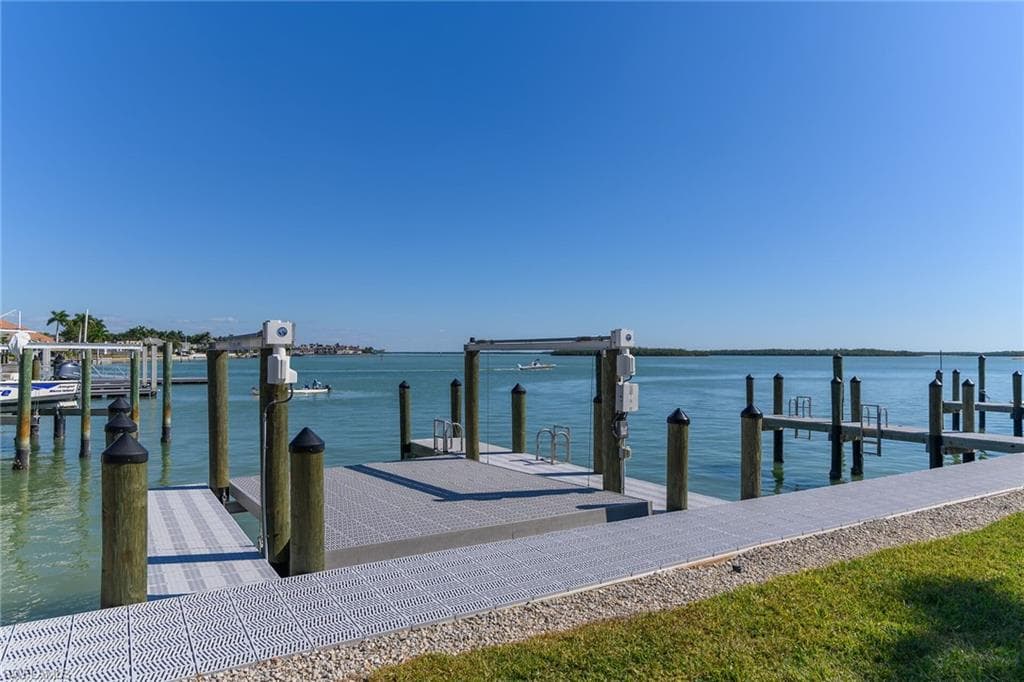 929 Collier Ct B201, Marco Island, FL 34145-25