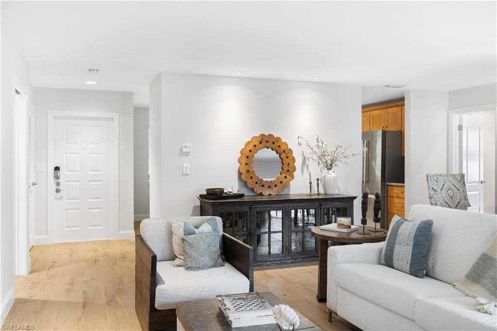 3200 Binnacle Dr C3, Naples, FL 34103-8