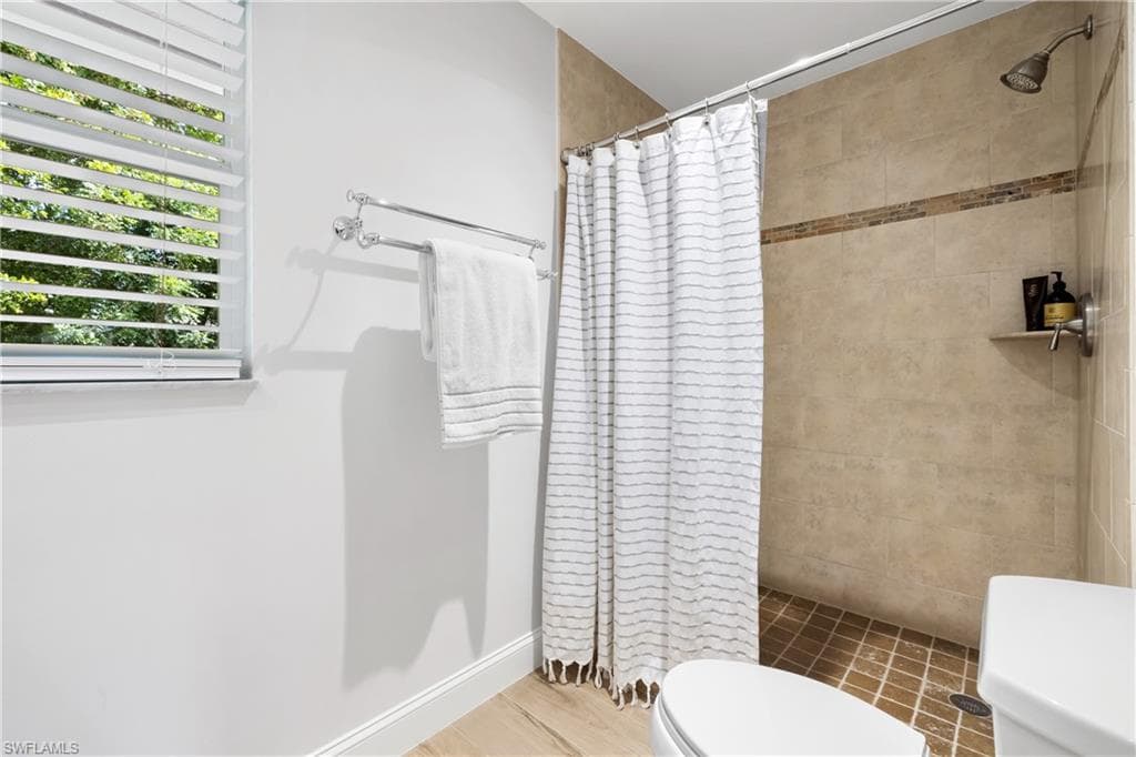 3200 Binnacle Dr C3, Naples, FL 34103-22