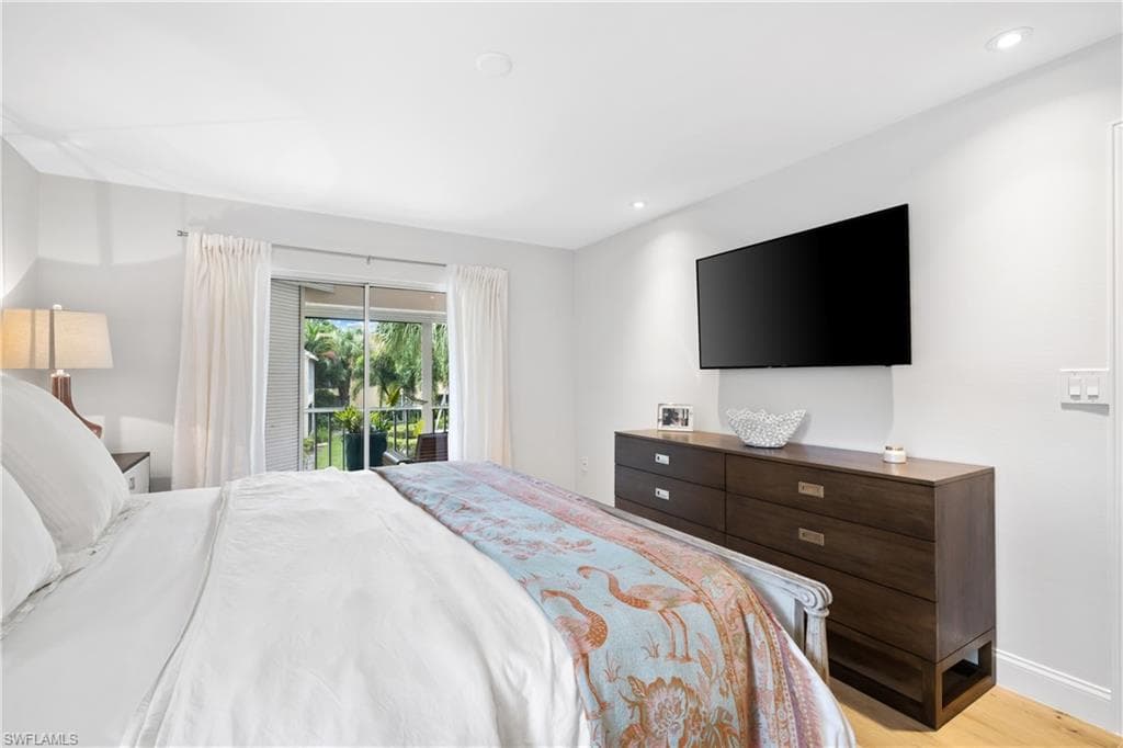 3200 Binnacle Dr C3, Naples, FL 34103-23