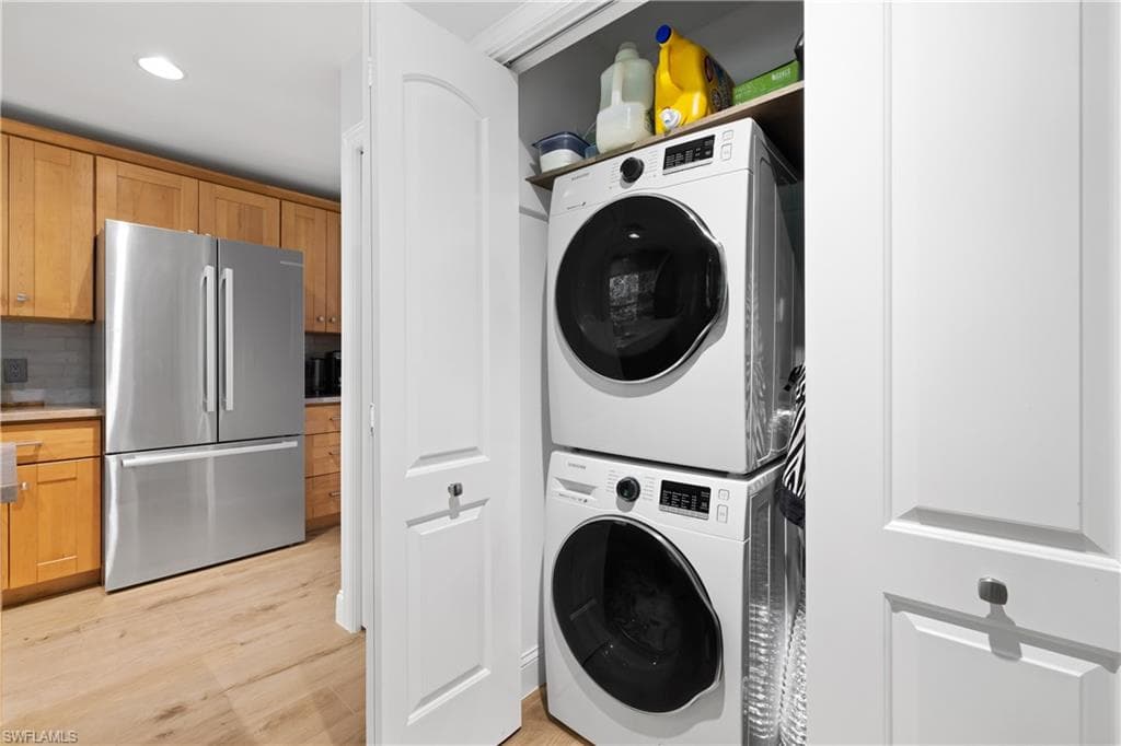 3200 Binnacle Dr C3, Naples, FL 34103-28