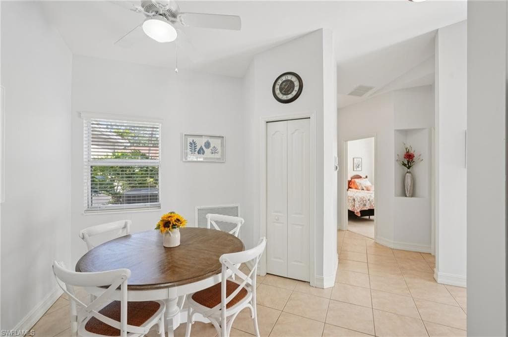 8103 Sanctuary Dr 46, Naples, FL 34104-13