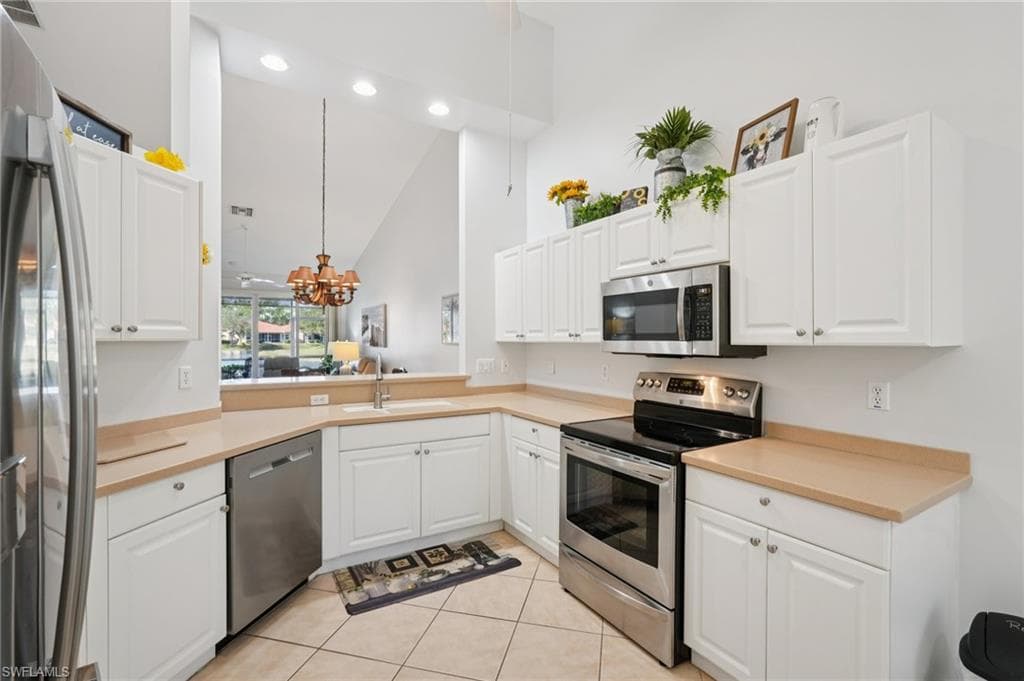 8103 Sanctuary Dr 46, Naples, FL 34104-16