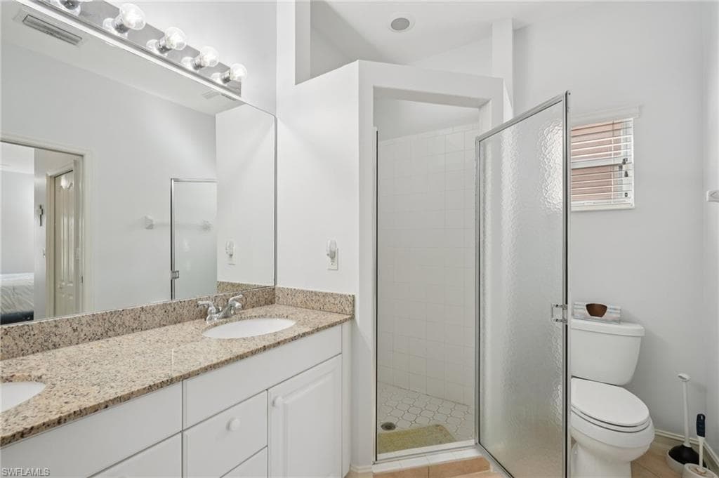 8103 Sanctuary Dr 46, Naples, FL 34104-29