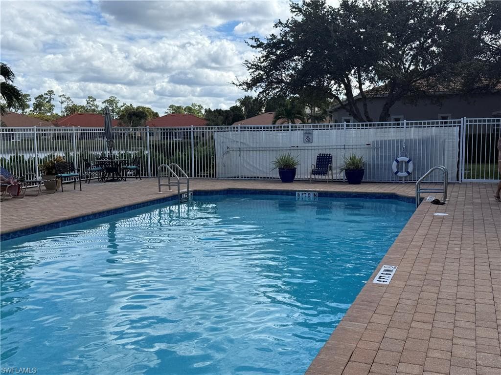 8103 Sanctuary Dr 46, Naples, FL 34104-38