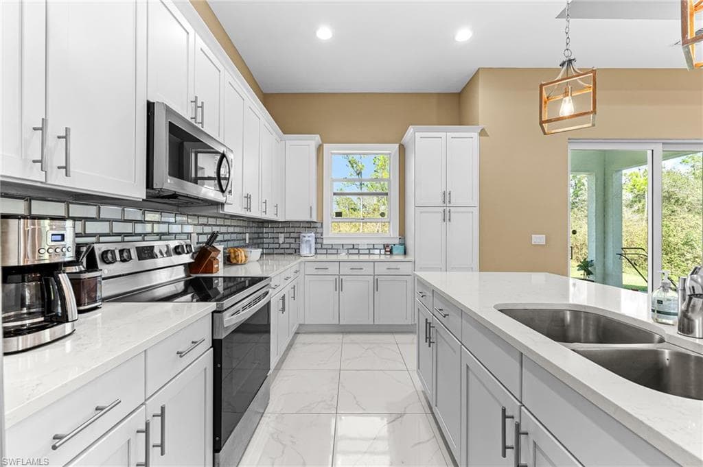 2793 72nd Ave NE, Naples, FL 34120-16