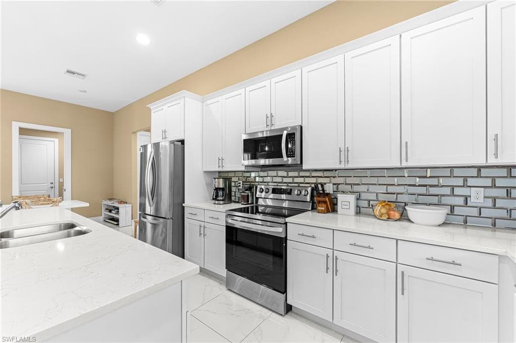 2793 72nd Ave NE, Naples, FL 34120-18