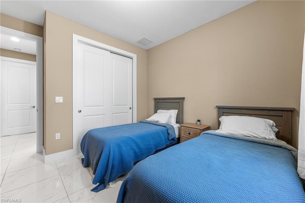 2793 72nd Ave NE, Naples, FL 34120-32