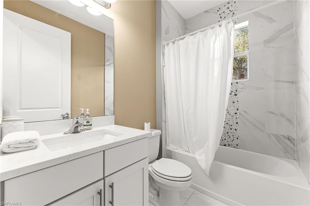 2793 72nd Ave NE, Naples, FL 34120-33