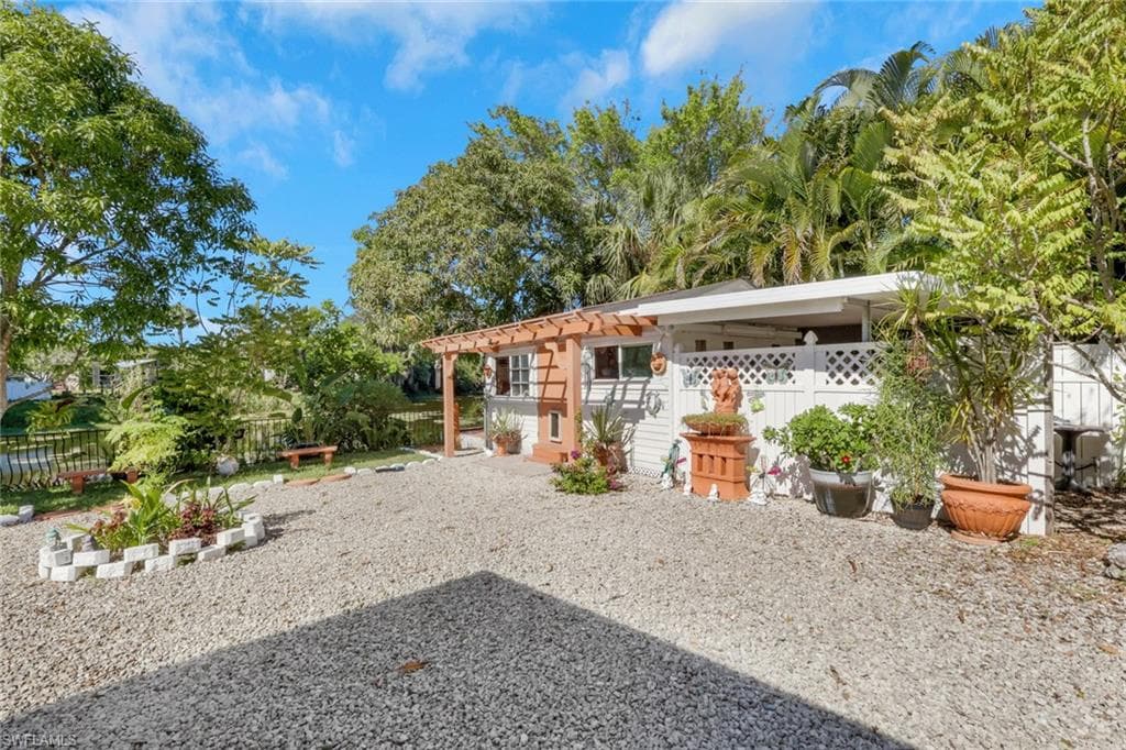 4983 18th Ct SW, Naples, FL 34116-15